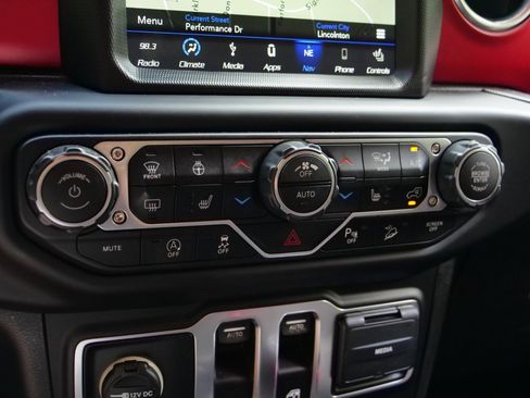 Used 2019 Jeep Wrangler Rubicon AWD/4WD image 23