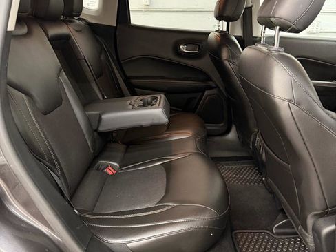 Used 2018 Jeep Compass Latitude w/ Cold Weather Group AWD/4WD image 36