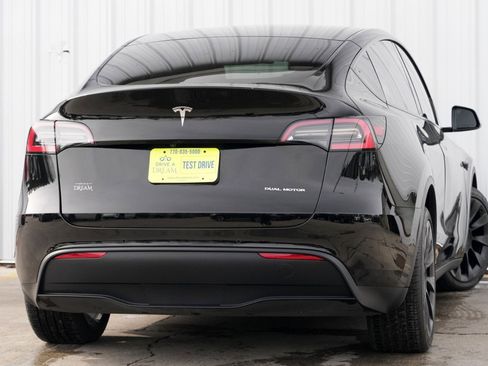 Used 2021 Tesla Model Y Long Range image 5