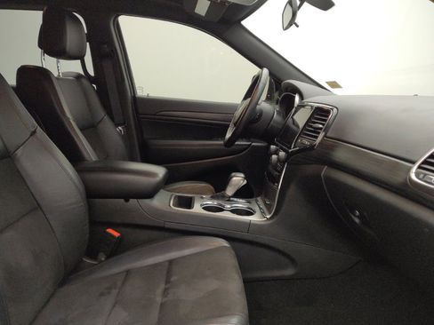 Used 2021 Jeep Grand Cherokee Laredo X RWD image 21