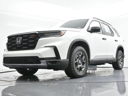 Used 2024 Honda Pilot TrailSport image 56