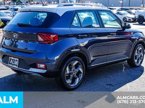 Used 2024 Hyundai Venue Limited image 6