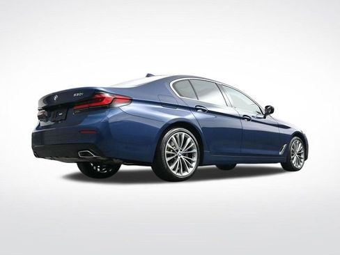 Used 2023 BMW 530i w/ Premium Package image 31