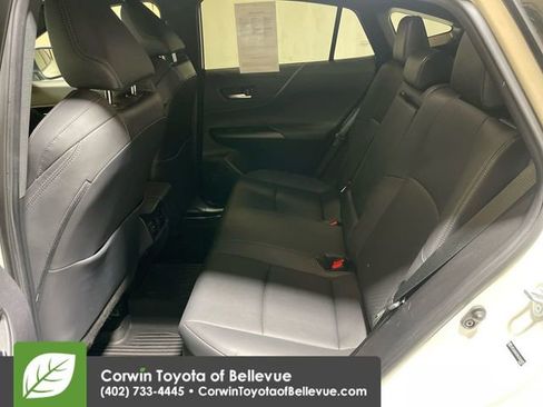 Certified 2021 Toyota Venza Limited image 23