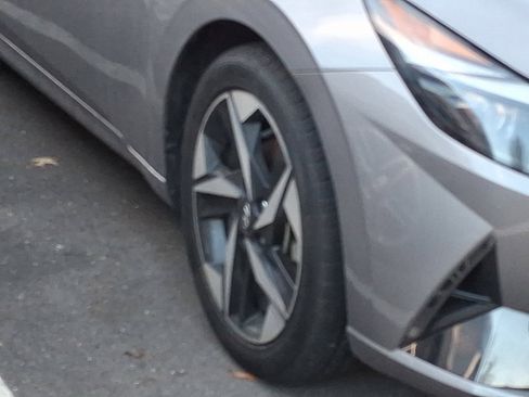 Certified 2023 Hyundai Elantra Limited image 10