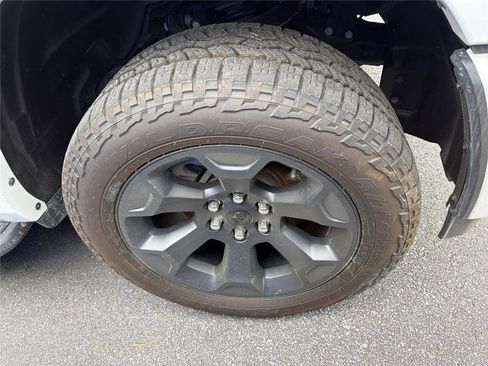 Used 2025 RAM 1500 Big Horn AWD/4WD image 8