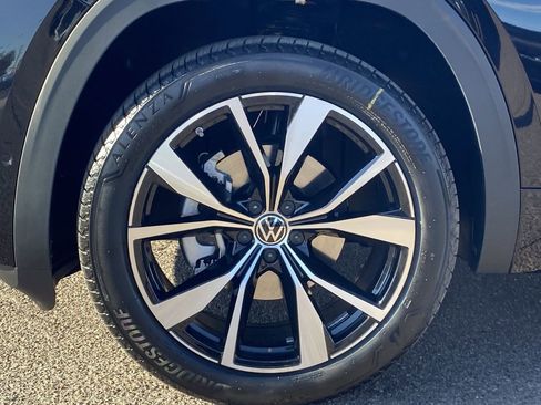 New 2026 Volkswagen Atlas Cross Sport SEL Premium R-Line AWD/4WD image 6