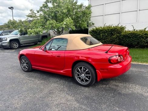 Used 2002 MAZDA MX-5 Miata RWD image 6