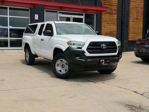 Used 2016 Toyota Tacoma SR RWD image 6