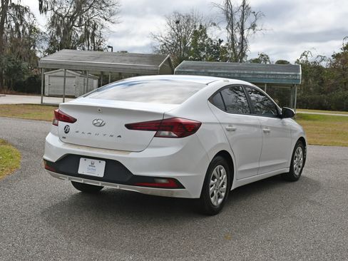 Used 2020 Hyundai Elantra SE w/ Cargo Package (C1) image 4