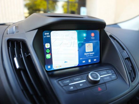 Used 2018 Ford Escape SE w/ SE Sport Appearance Package image 10