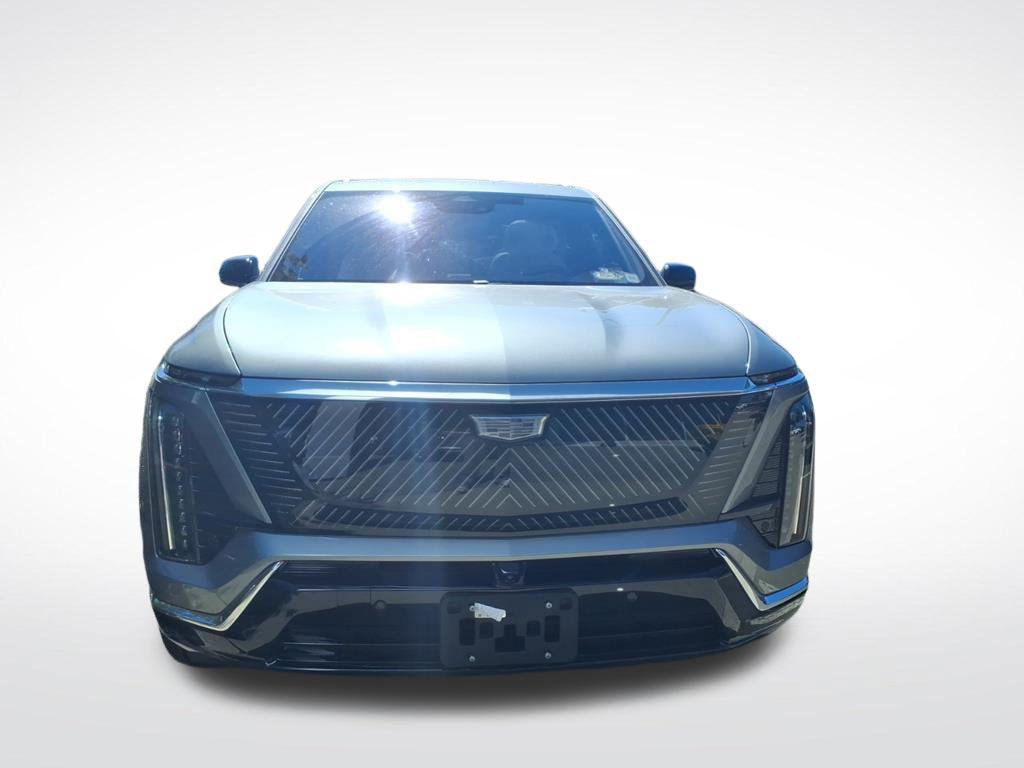 Used 2026 Cadillac Vistiq Luxury AWD/4WD image 2