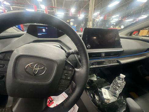 Certified 2024 Toyota Prius XLE AWD/4WD image 8