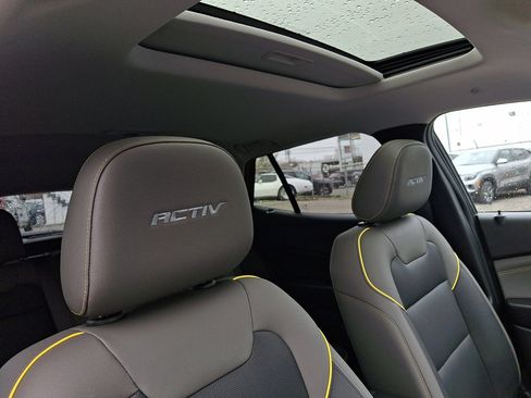 Used 2026 Chevrolet Trax ACTIV w/ Sunroof Package image 13