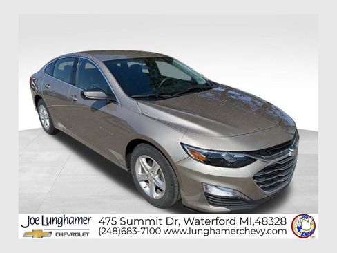 Used 2022 Chevrolet Malibu LS image 1