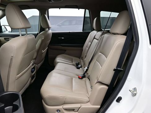Used 2021 Honda Pilot Touring image 27