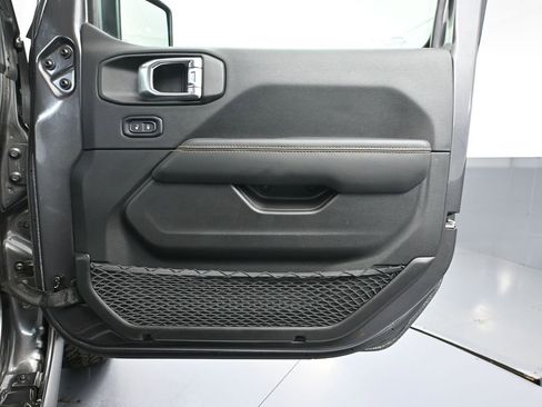 Used 2025 Jeep Wrangler Sahara w/ Technology Group image 43