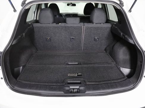 Used 2019 Nissan Rogue Sport S image 10