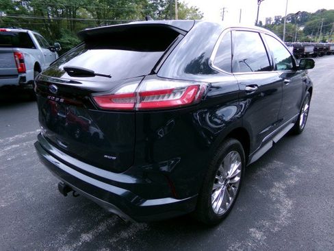 Certified 2022 Ford Edge Titanium w/ Equipment Group 301A AWD/4WD image 9