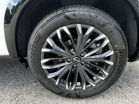 New 2026 Nissan Rogue Platinum w/ Platinum Premium Package AWD/4WD image 13