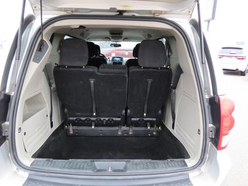 Used 2011 Dodge Grand Caravan Mainstreet w/ PWR Convenience Group image 14