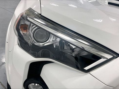 Used 2019 Toyota 4Runner TRD Off-Road Premium AWD/4WD image 30