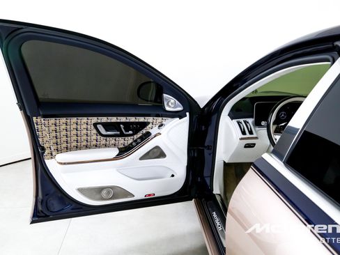 Used 2023 Mercedes-Benz Maybach S 680 4MATIC w/ Manufaktur Leather Package image 10