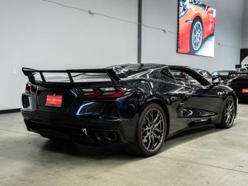 Used 2023 Chevrolet Corvette Stingray Premium Cpe w/ Z51 Performance Package image 8