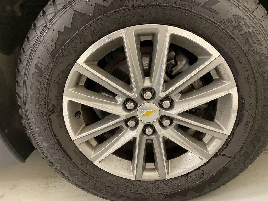 Used 2023 Chevrolet Traverse LT AWD/4WD image 24