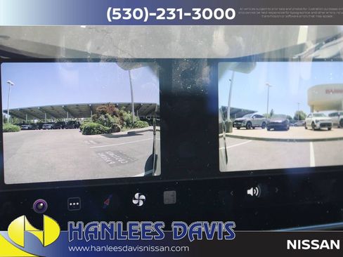 Used 2021 Tesla Model Y Long Range AWD/4WD image 25