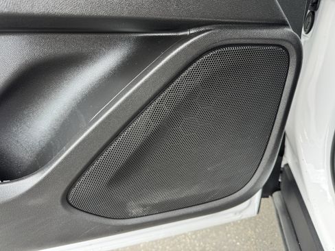 Used 2022 GMC Terrain SLE w/ Elevation Edition image 12