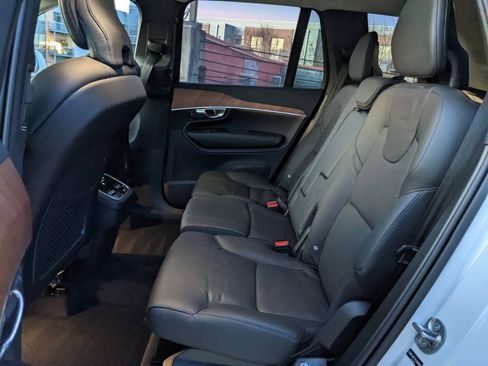Certified 2025 Volvo XC90 B5 Plus image 23