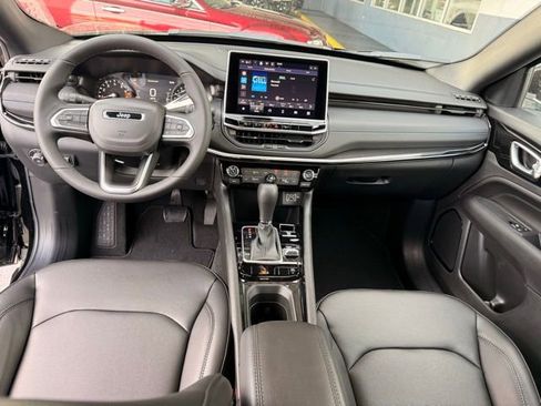 New 2026 Jeep Compass Limited image 18