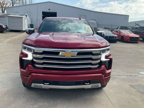 Used 2025 Chevrolet Silverado 1500 High Country w/ Technology Package image 2