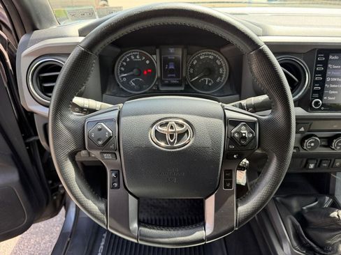 Certified 2020 Toyota Tacoma TRD Off-Road AWD/4WD image 15