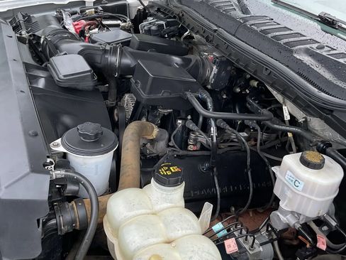 Used 2020 Ford F250 XL w/ Power Equipment Group image 19