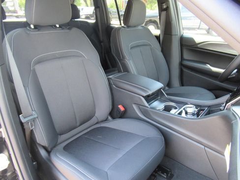 New 2026 Jeep Grand Cherokee Laredo w/ MOPAR Finishing Package RWD image 9
