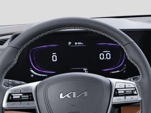 Used 2025 Kia Telluride AWD image 21