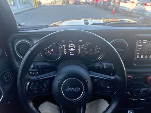 Used 2021 Jeep Wrangler Unlimited Sport image 13