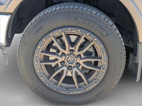 Used 2020 Ford F150 Lariat w/ Equipment Group 502A Luxury image 10