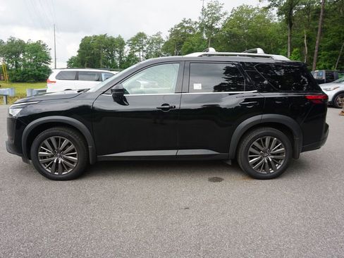 Used 2023 Nissan Pathfinder SL w/ SL Premium Package FWD image 20