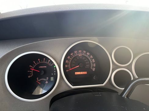 Used 2011 Toyota Tundra 4x4 Double Cab image 12