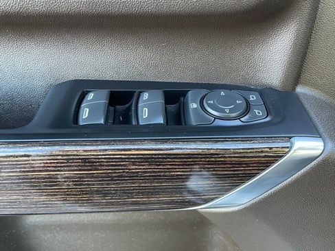 Used 2022 GMC Sierra 3500 SLE w/ SLE Convenience Package image 18