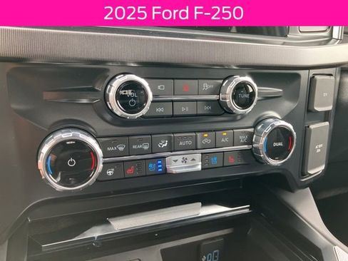 New 2025 Ford F250 Platinum AWD/4WD image 34