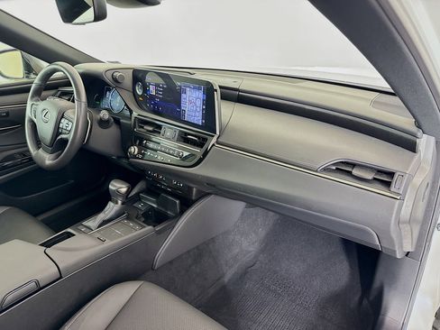 Certified 2022 Lexus ES 350 w/ Premium Package image 28