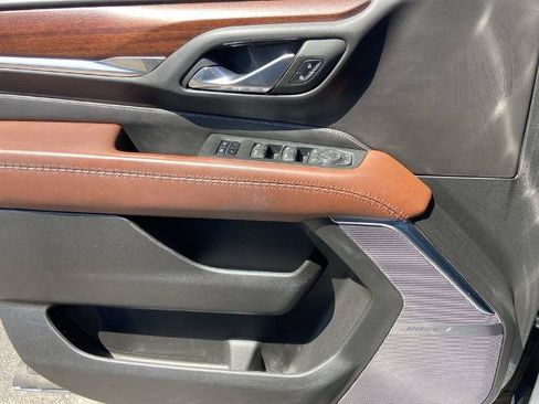 Used 2023 GMC Yukon Denali Ultimate w/ LPO, Floor Liner Package AWD/4WD image 19