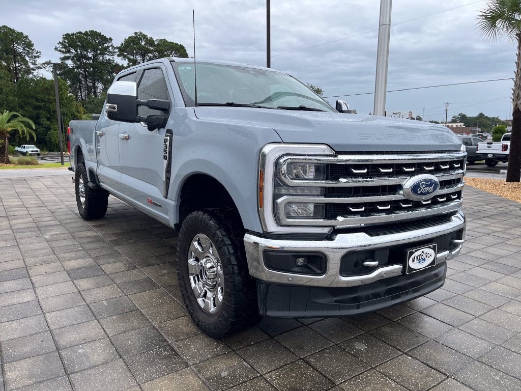 Used 2024 Ford F350 Lariat w/ Lariat Ultimate Package AWD/4WD image 8
