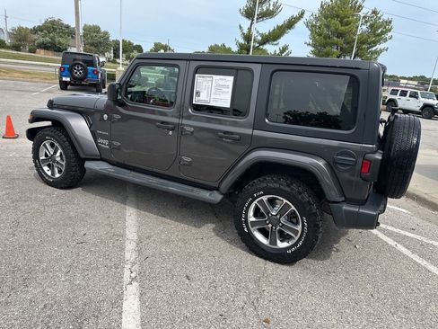 Used 2019 Jeep Wrangler Unlimited Sahara image 20