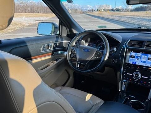 Used 2017 Ford Explorer Limited w/ Equipment Group 301A image 17