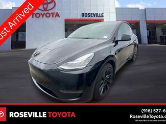 Used 2021 Tesla Model Y Long Range video 1